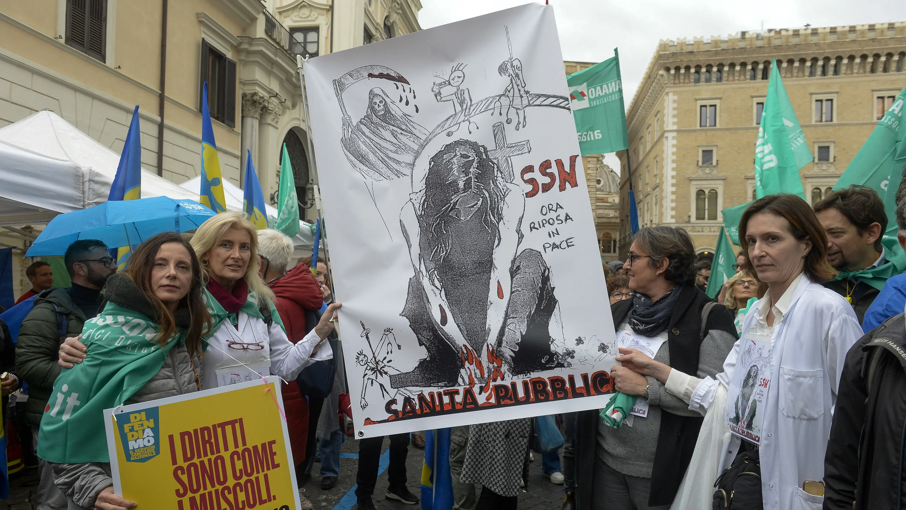 <p>Una manifestazione contro i tagli al Sistema sanitario nazionale (Ipa Agency)</p>\\n , Stefano Carofei