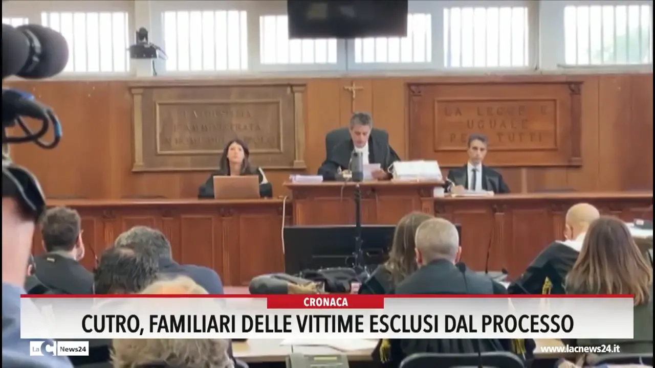 Cutro, familiari delle vittime esclusi dal processo