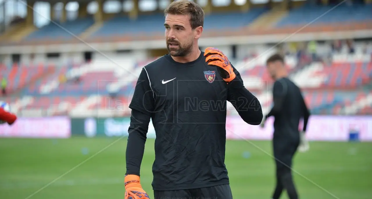Cosenza in Serie C, il portiere\u00A0Micai tra i sicuri partenti: la situazione\n