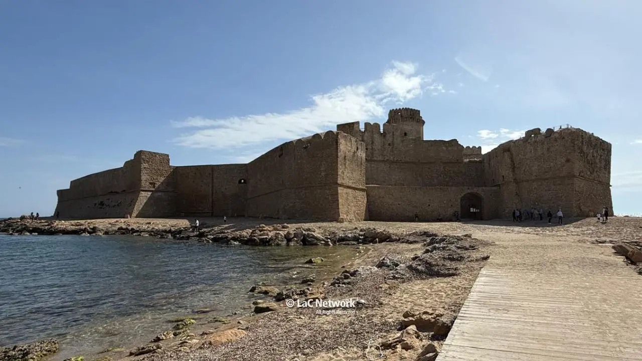 Le Castella, benvenuti nella fortezza aragonese incastonata in uno dei luoghi più suggestivi d’Italia\n