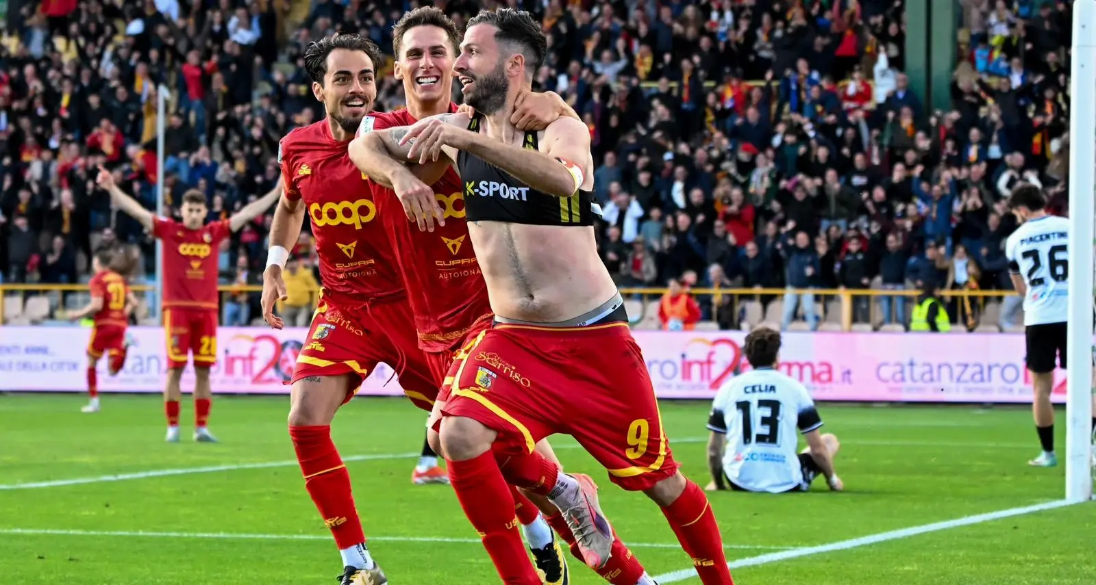 Catanzaro-Cesena:\u00A0Iemmello segna, fa esplodere di gioia il Ceravolo e\u00A0manda le Aquile in semifinale playoff. Finale 1 a 0\n