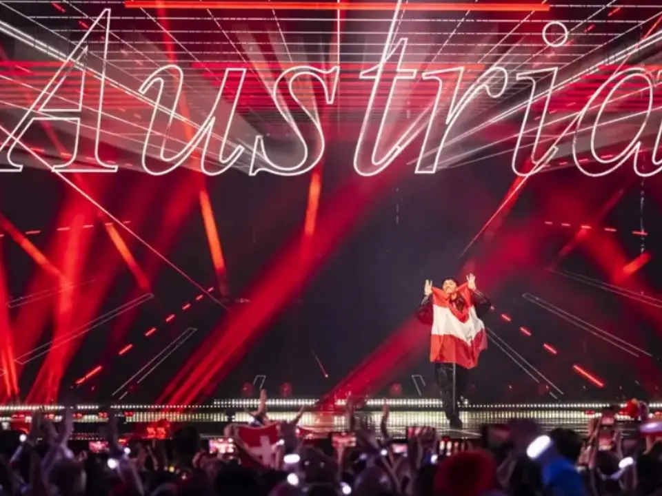 Eurovision, vince l’Austria con il 24enne JJ. Quinto posto per Lucio Corsi