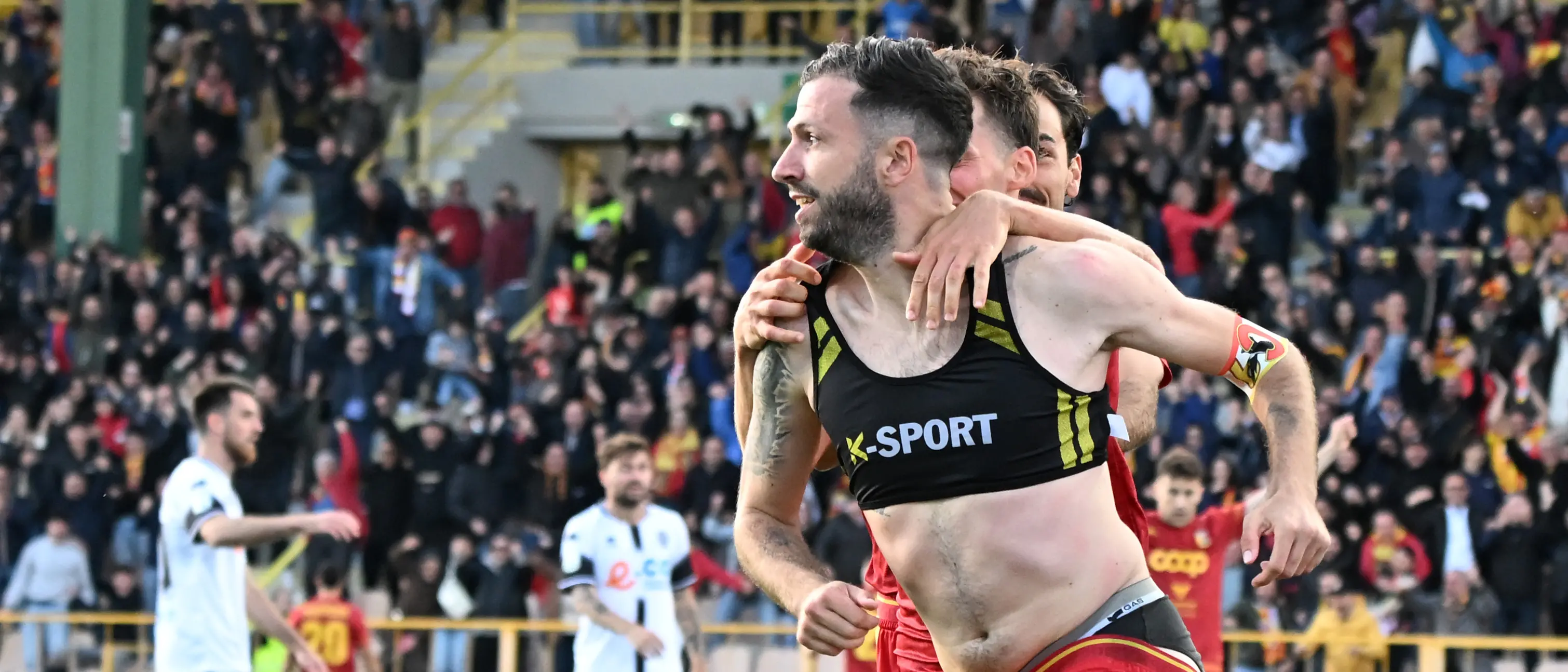 Iemmello show contro il Cesena, il Catanzaro sogna la A: «Nei playoff può succedere di tutto»\n