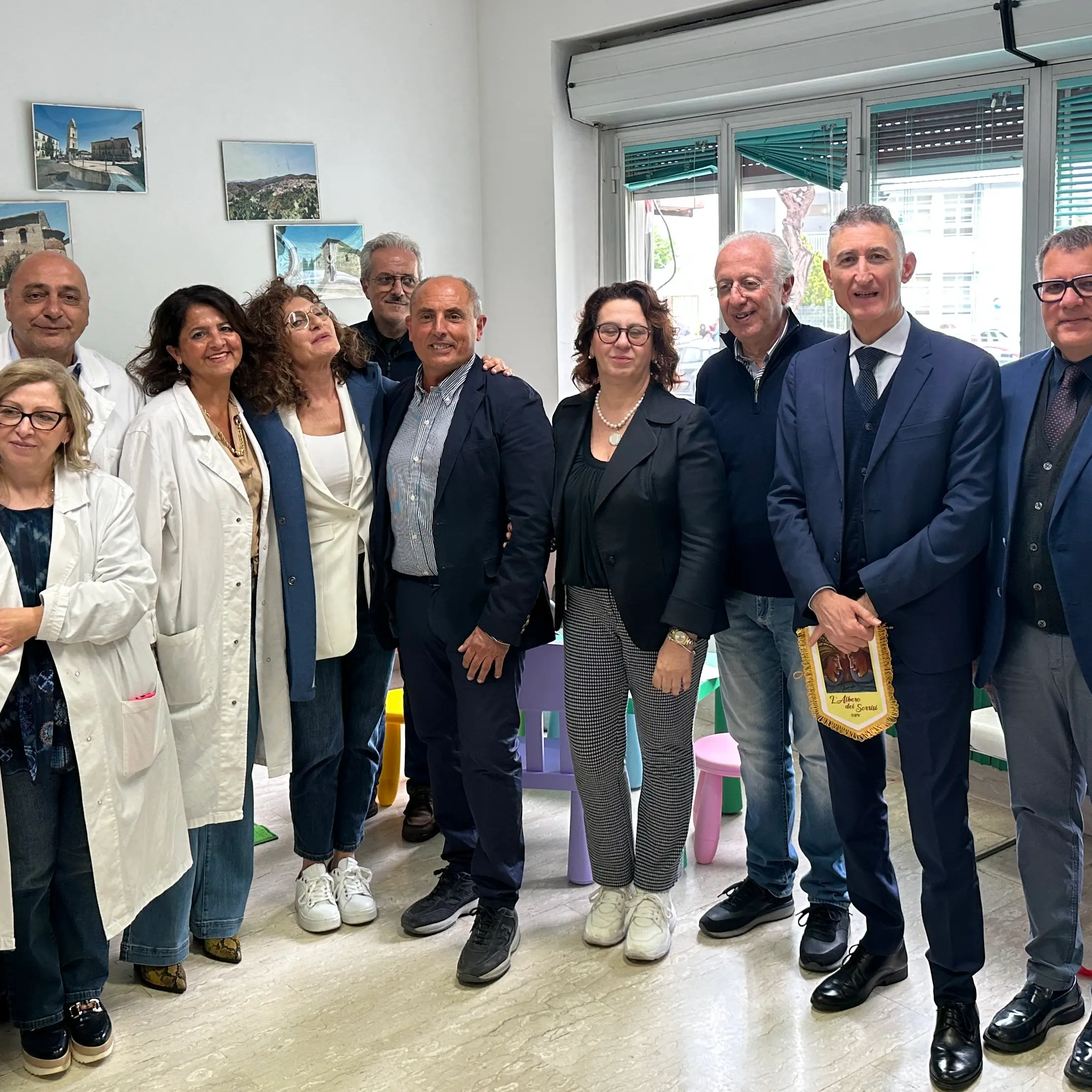Inps di Corigliano Rossano, un’oasi di colore e calore per i bambini in visita: «Così aiutiamo loro e le famiglie»\n