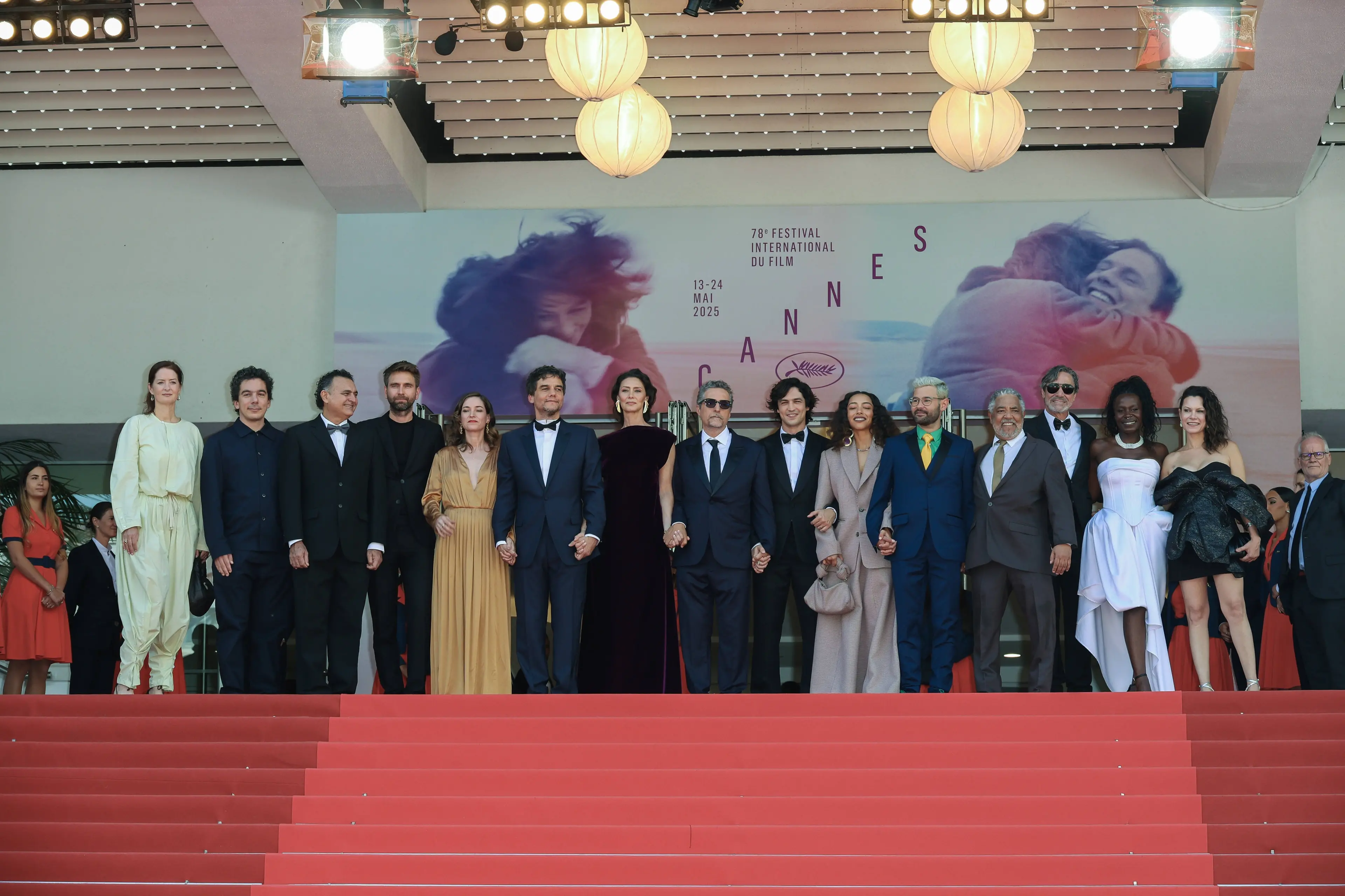 Il Festival di Cannes e la crisi del cinema italiano tra tagli di fondi, sale deserte e talenti in fuga\n