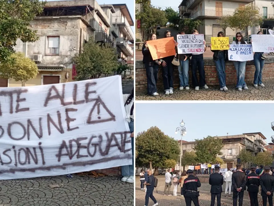 Minorenni violentate dal branco, a Seminara manifestazione per “rompere il silenzio”: «Non sono sole, non bisogna più tacere»