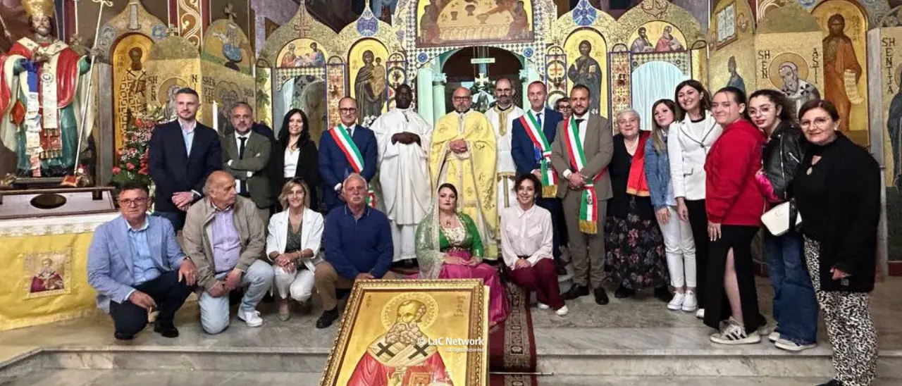 Patto di amicizia tra Santa Sofia d’Epiro, Firmo e Cerzeto: il legame con Sant’Atanasio rinsalda tre comunità arbereshe\n
