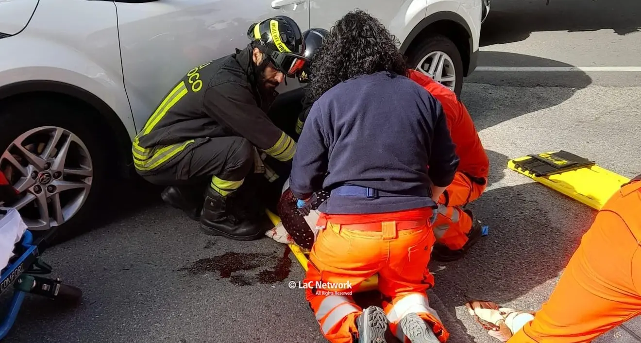 Donna travolta da un’auto a Catanzaro, trasportata in ospedale\u00A0\n