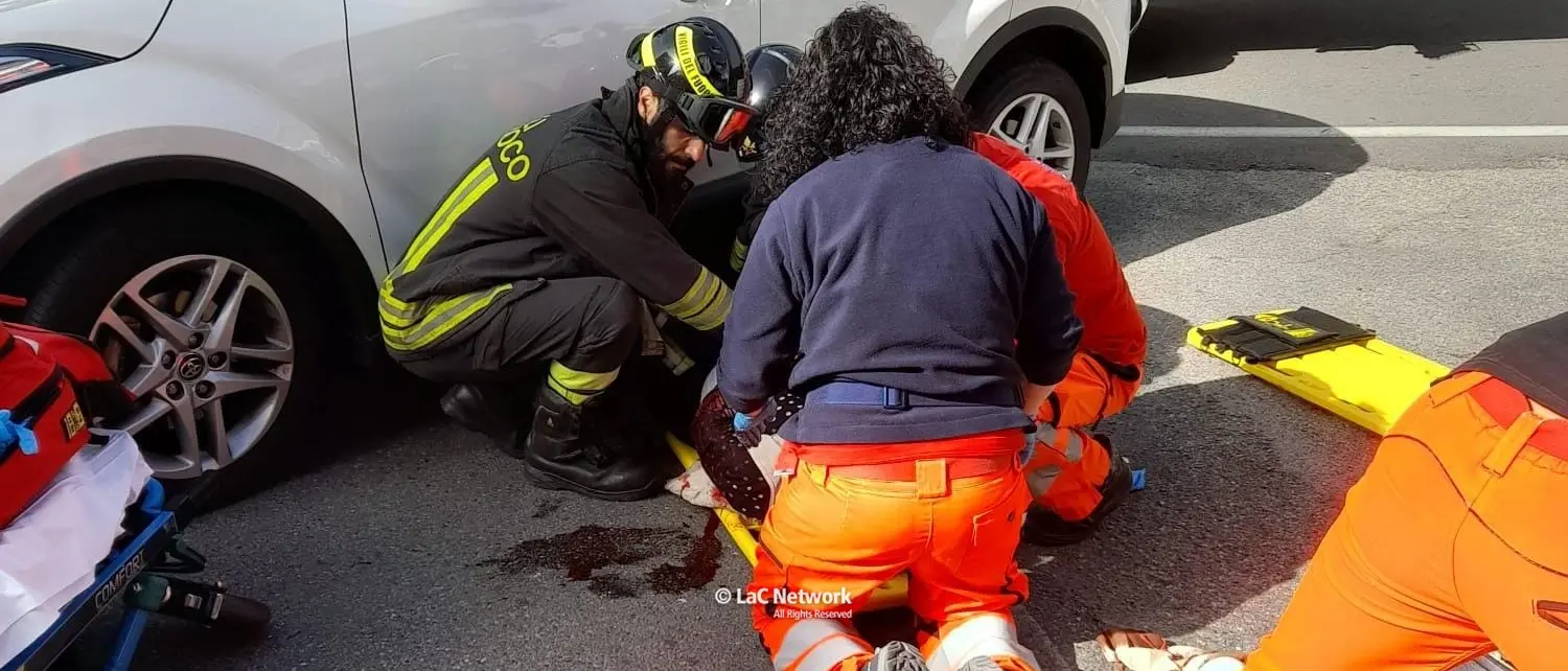 Donna travolta da un’auto a Catanzaro, trasportata in ospedale\u00A0\n