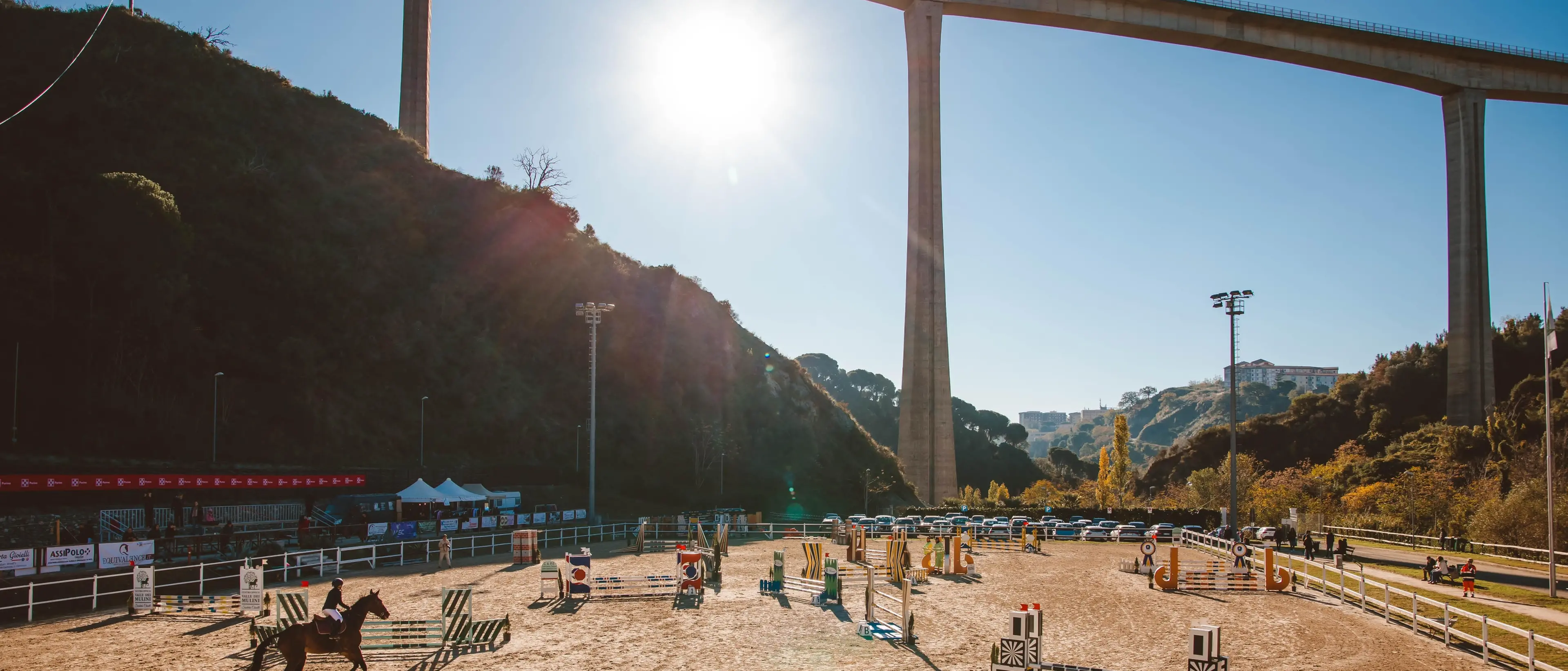 Equitazione, a Catanzaro al via il campionato regionale Salto Ostacoli 2025: date e programma\n