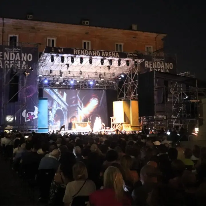 Lirica sotto le stelle, “Il barbiere di Siviglia” in scena il 17 luglio al Rendano Arena\n