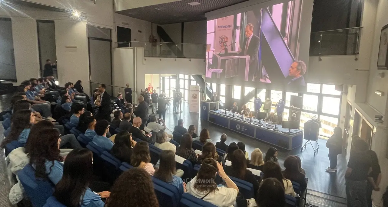 «L’80% dei laureati a Reggio trova\u00A0lavoro entro un anno»: l’Università presenta la nuova offerta formativa\n