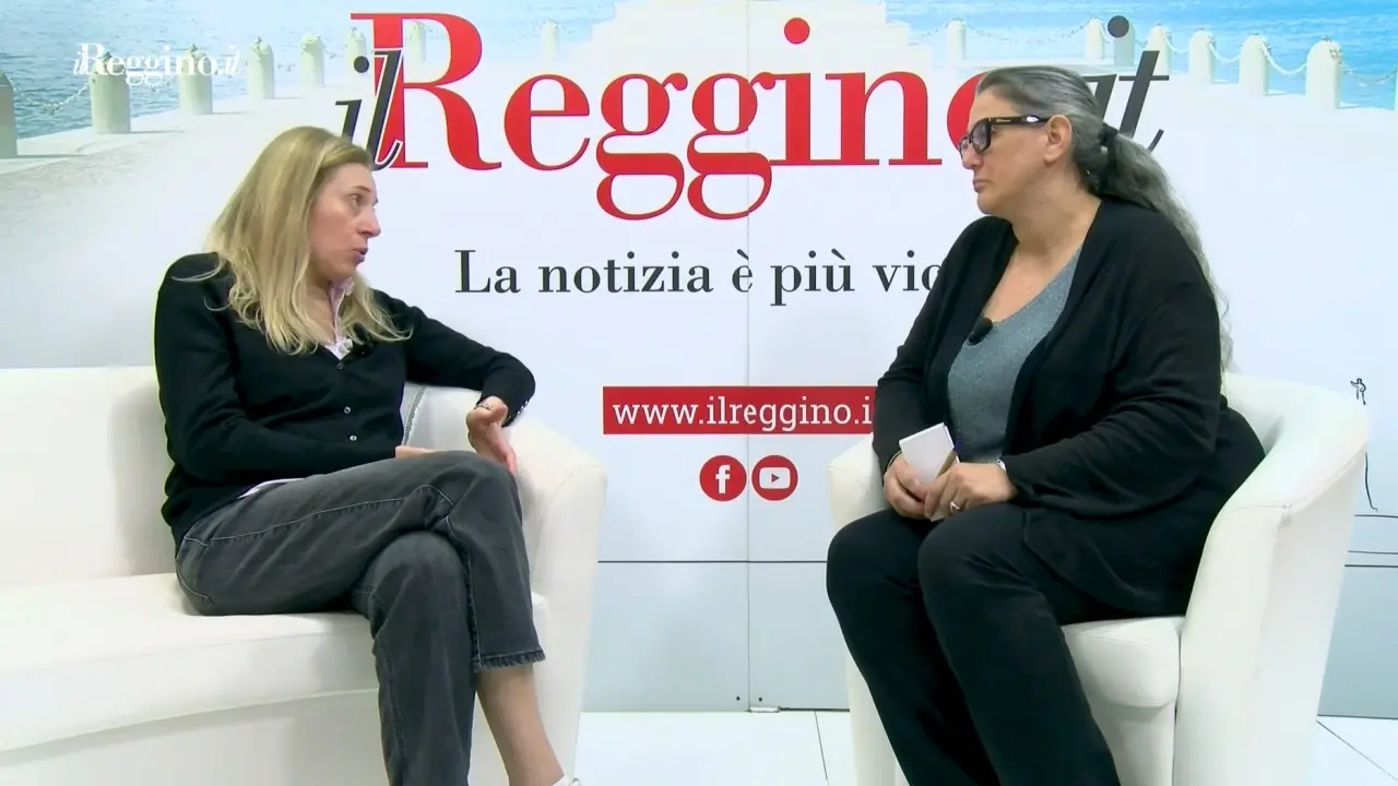 <p>Celeste Costantino,&nbsp;vicepresidente nazionale della fondazione Una Nessuna Centomila, ospite negli studi del Reggino.it</p>\\n