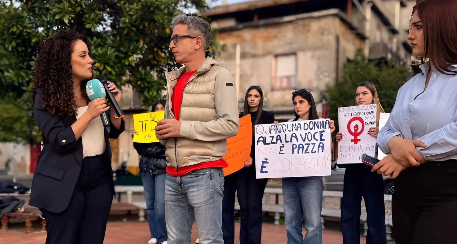 Minorenni abusate a Seminara, il procuratore Musolino all’evento in piazza: «Poche presenze? Non sono importanti i numeri ma le parole»\n