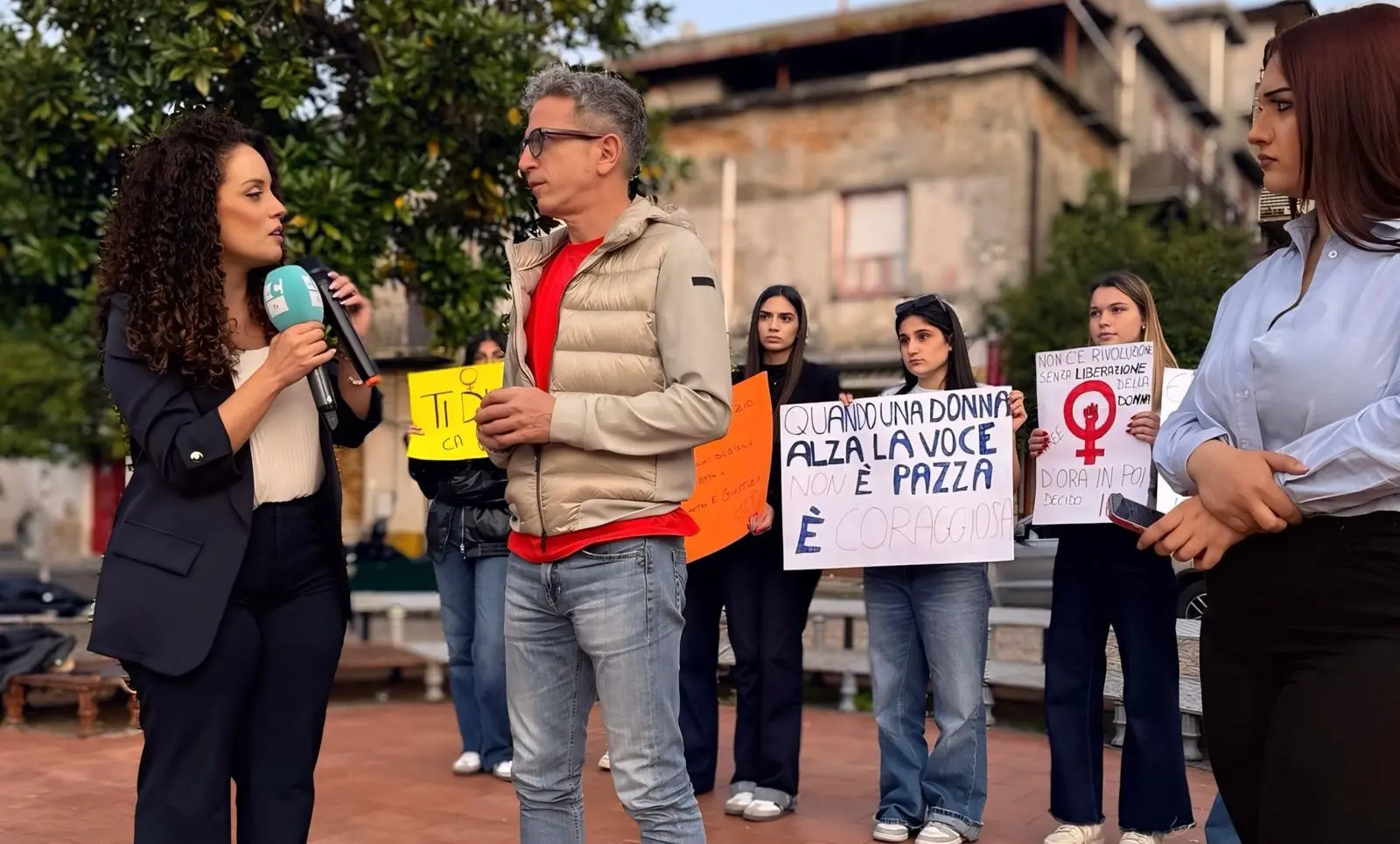 Minorenni abusate a Seminara, il procuratore Musolino all’evento in piazza: «Poche presenze? Non sono importanti i numeri ma le parole»\n