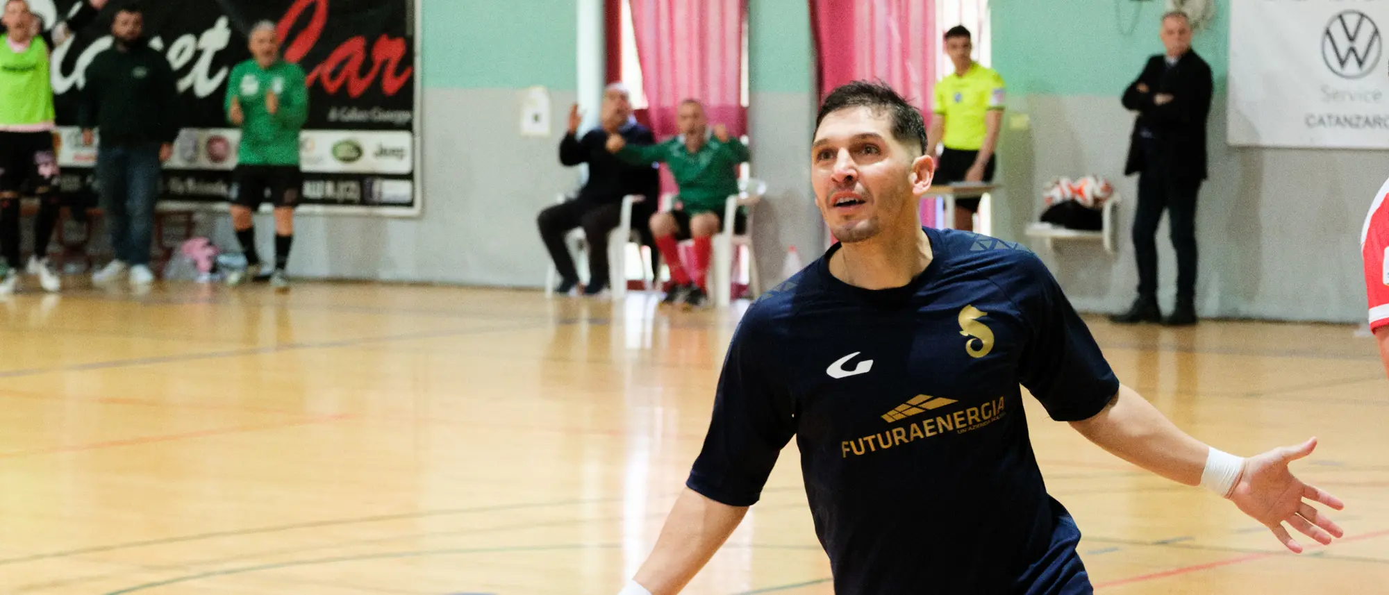 Calcio a 5, il Soverato Futsal riparte da Juninho: l’allenatore guiderà i biancorossi nella prima\u00A0storica stagione in Serie A2 Élite\n