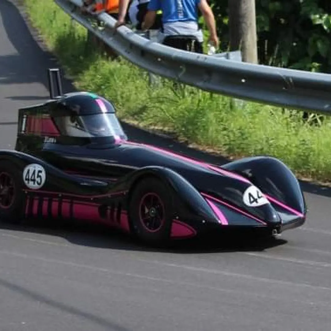 A Nocera Terinese una tappa del campionato di\u00A0Gravity race: 60 automobili\u00A0in discesa libera ad alta velocità\n