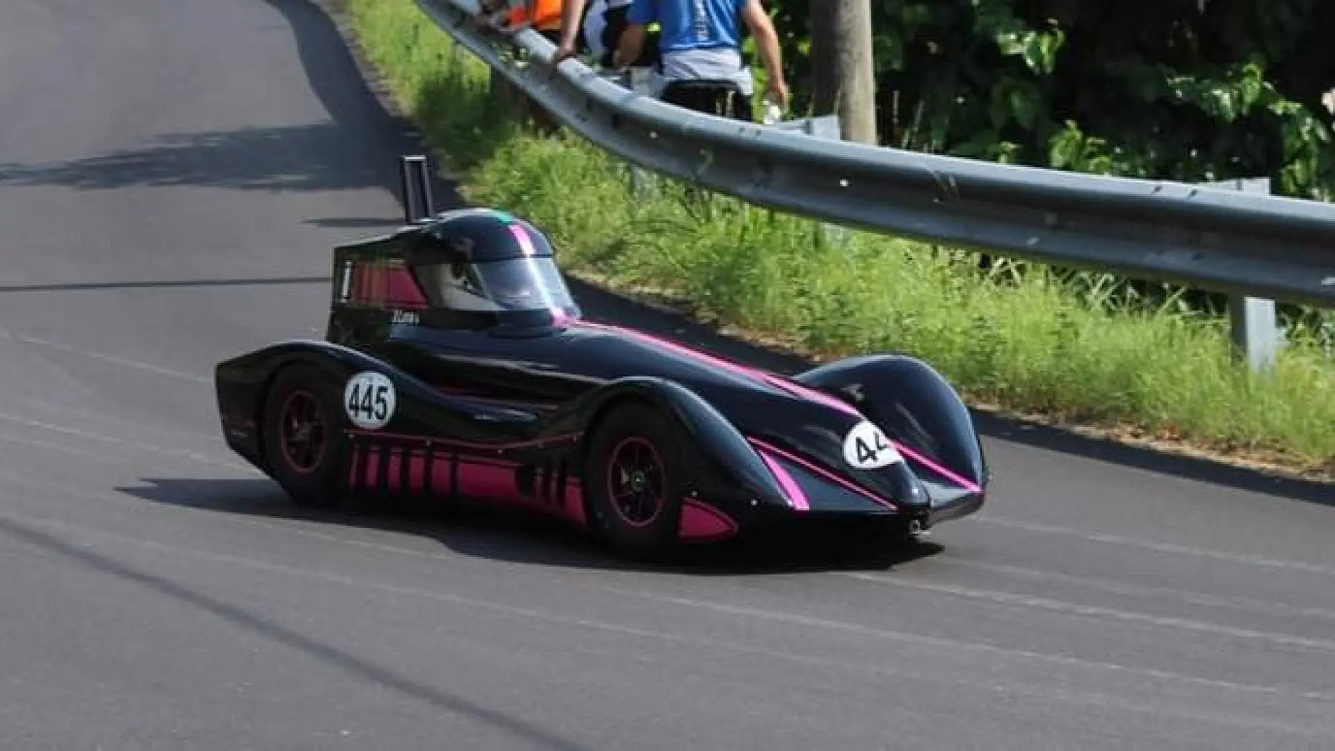 A Nocera Terinese una tappa del campionato di\u00A0Gravity race: 60 automobili\u00A0in discesa libera ad alta velocità\n
