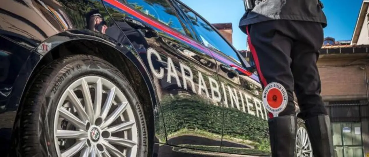 Ricettazione e riciclaggio di auto di lusso, 51 persone denunciate in tutta Italia: blitz anche in Calabria\n