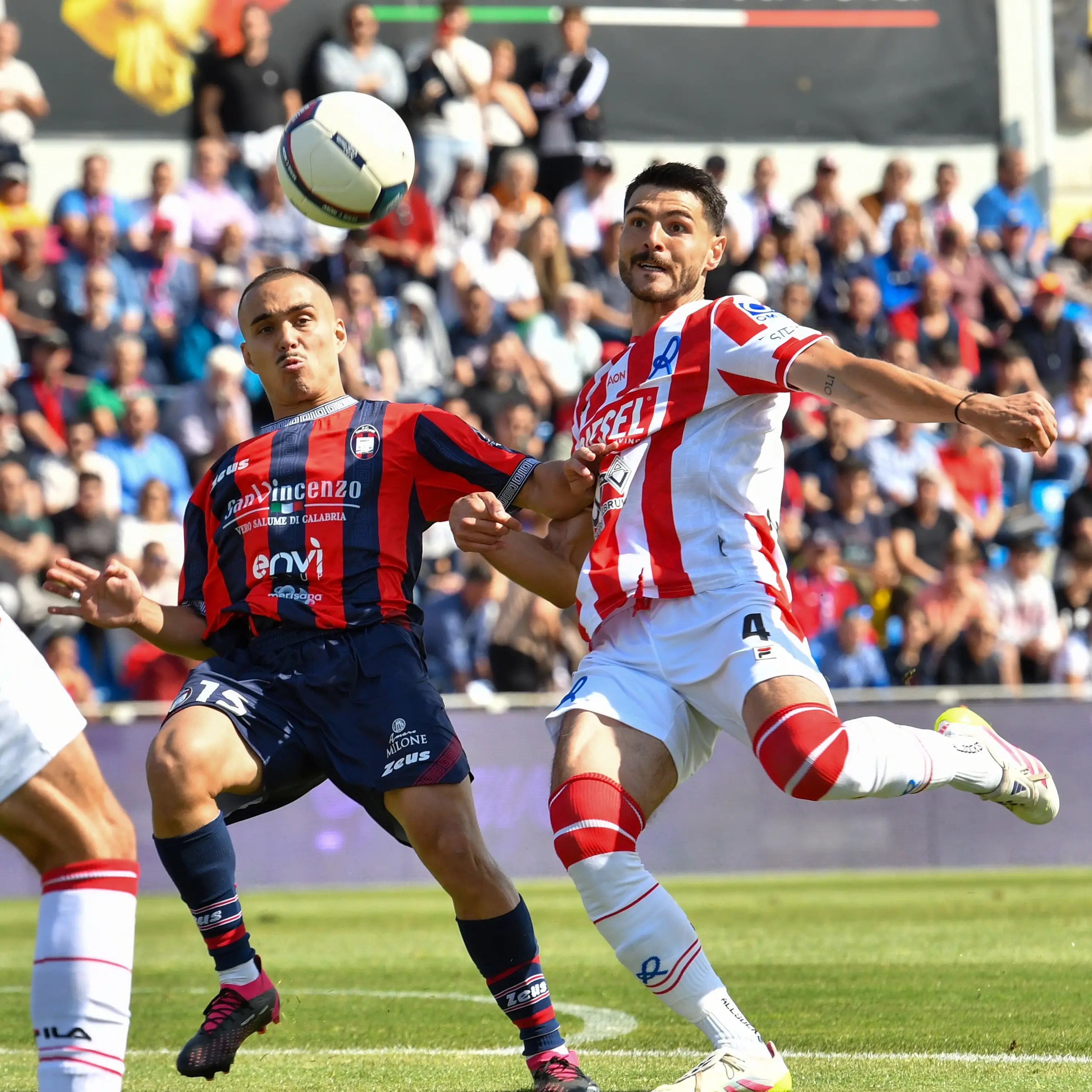 Serie C, nessun miracolo per il Crotone che contro il Vicenza perde (1-0) anche il ritorno: pitagorici fuori dai play off\n