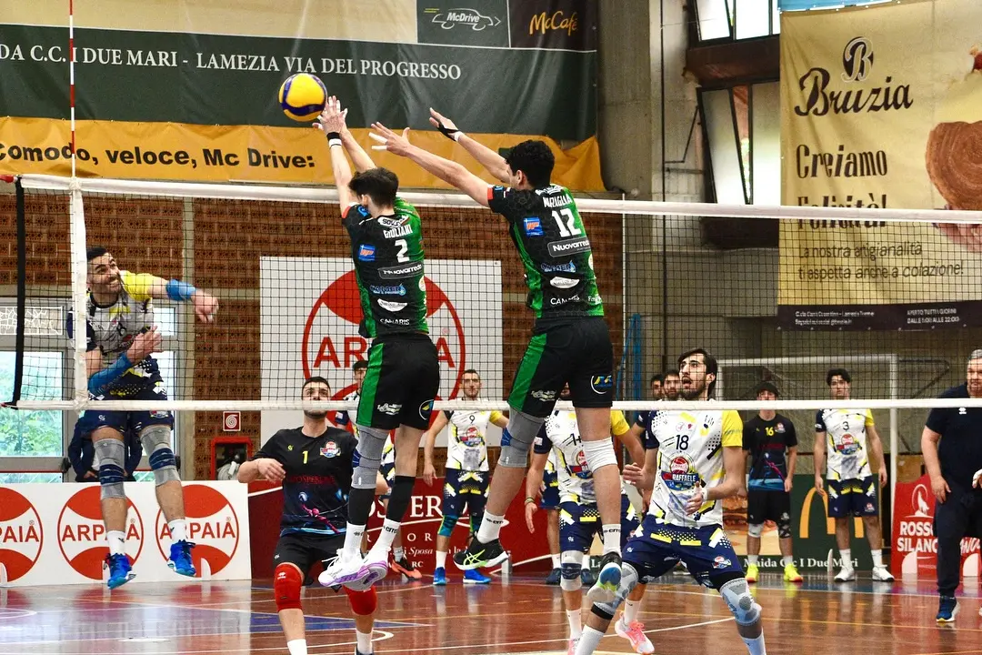 <p>Lamezia dovr&agrave; rimontare su Galatone (foto Muscatello)</p>\\n