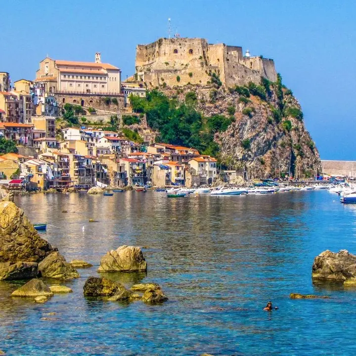 Scilla tra le piccole città più ricercate sul web: la località del Reggino è anche una delle meno care\n