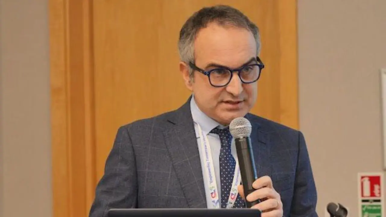 «Le parole non dette», il dolore e la speranza della demenza: il prof. Bonavina presenta il suo libro a Tropea