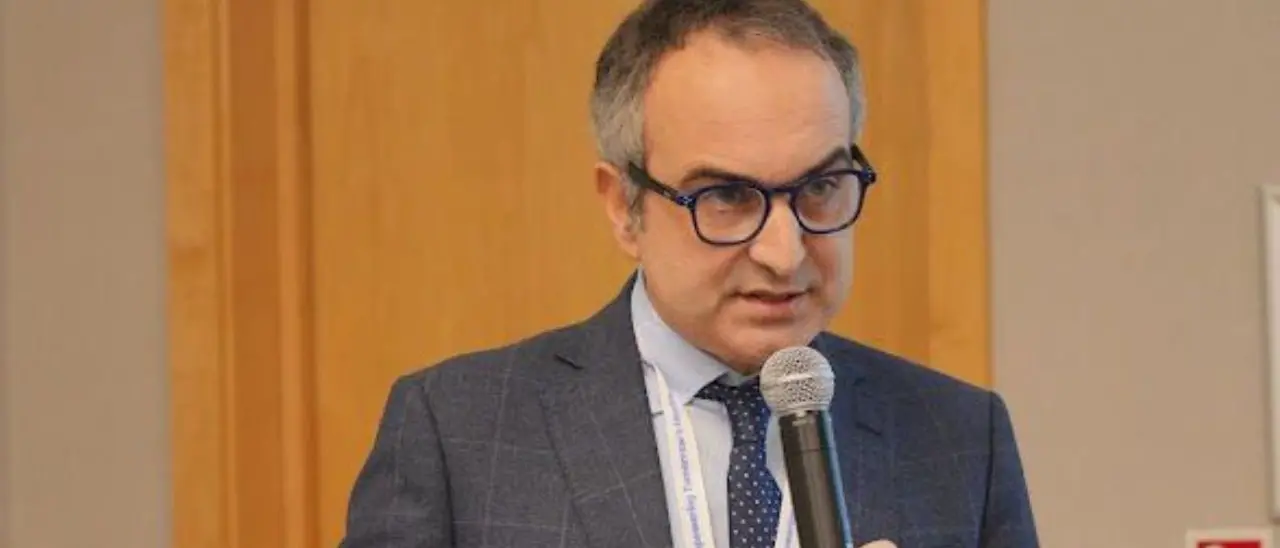 «Le parole non dette», il dolore e la speranza della demenza: il prof. Bonavina presenta il suo libro a Tropea