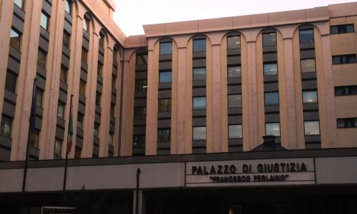 Colpo alla cosca Iannazzo di Lamezia, in sei scelgono di rispondere al gip\n