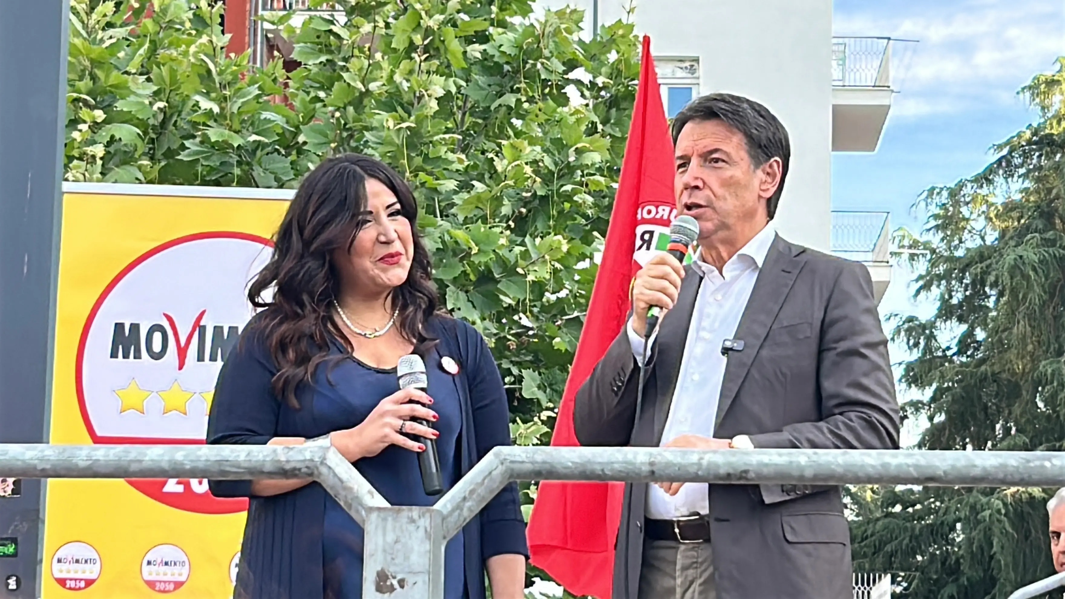 Conte a Rende: «Sul Ponte Mattarella esercita le sue prerogative. Il M5S non fa il campo largo tanto per farlo»\n