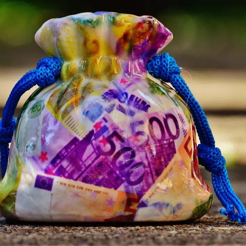 I 10 milioni di euro “macchiati” che la ’ndrangheta voleva riciclare in una banca\u00A0spagnola\u00A0grazie a un amico politico\n