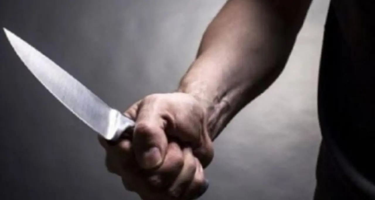Lamezia, accoltella un uomo a causa di un parcheggio: fermato ragazzo di 21 anni per tentato omicidio\n
