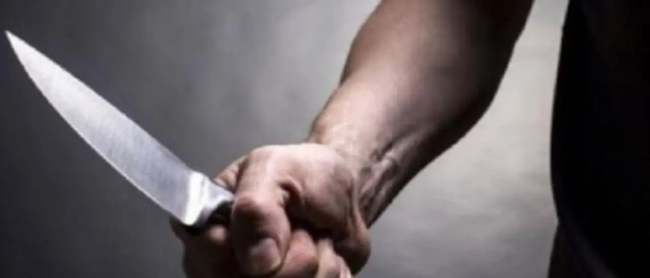 Lamezia, accoltella un uomo a causa di un parcheggio: fermato ragazzo di 21 anni per tentato omicidio\n