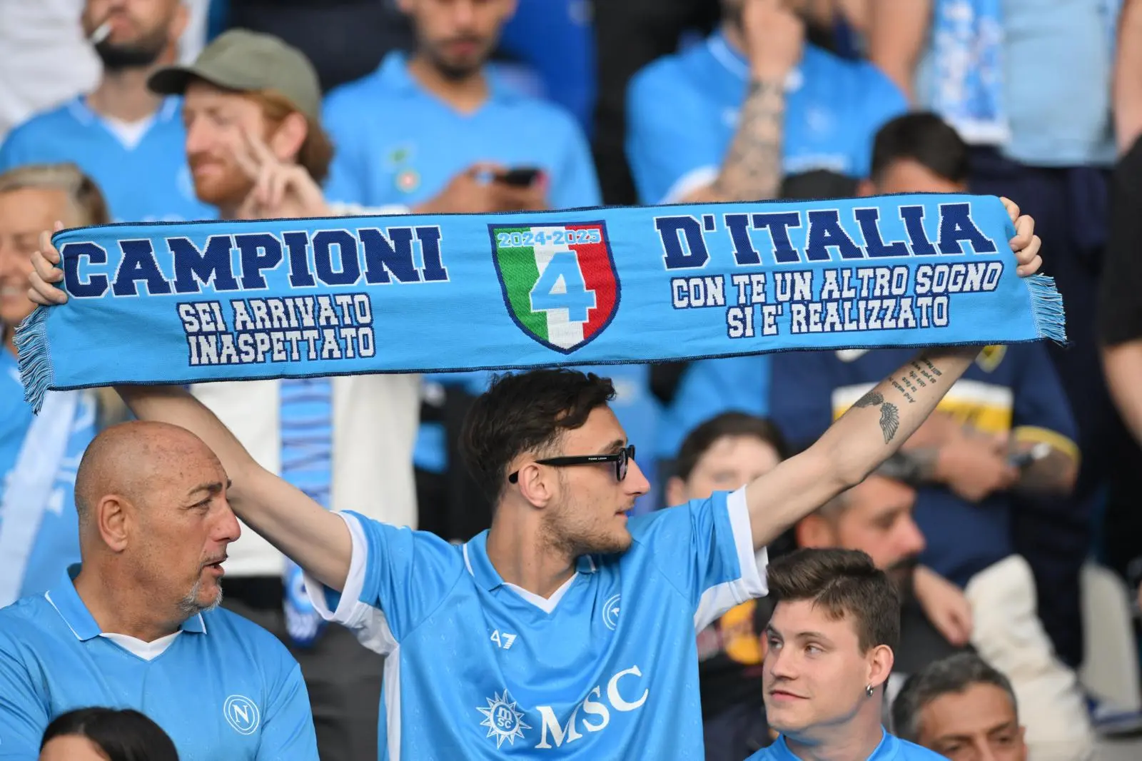 Serie A, Napoli impazzisce di gioia tricolore: azzurri Campioni d'Italia per la quarta volta\n