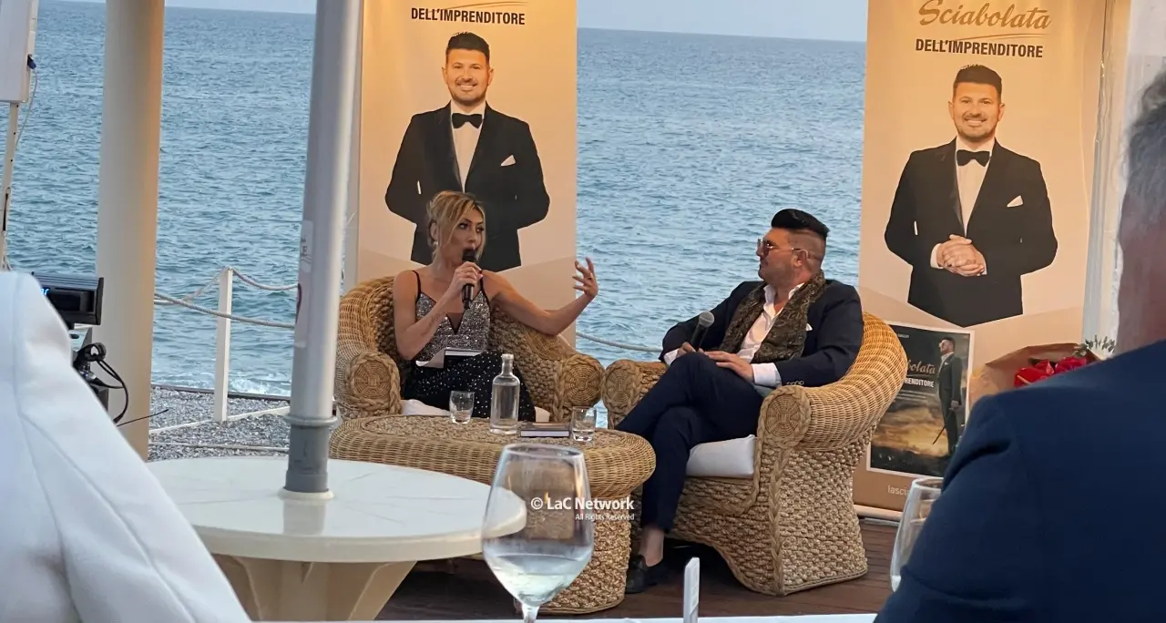 A Falerna Marina presentato il libro di Roberto Gallo “La sciabolata dell’imprenditore”\n