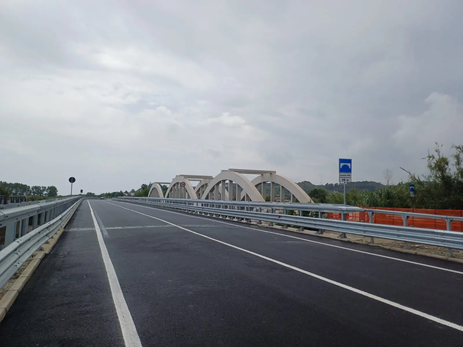 Monasterace, aperto al traffico il nuovo ponte sul fiume Assi sulla Ss 106\n