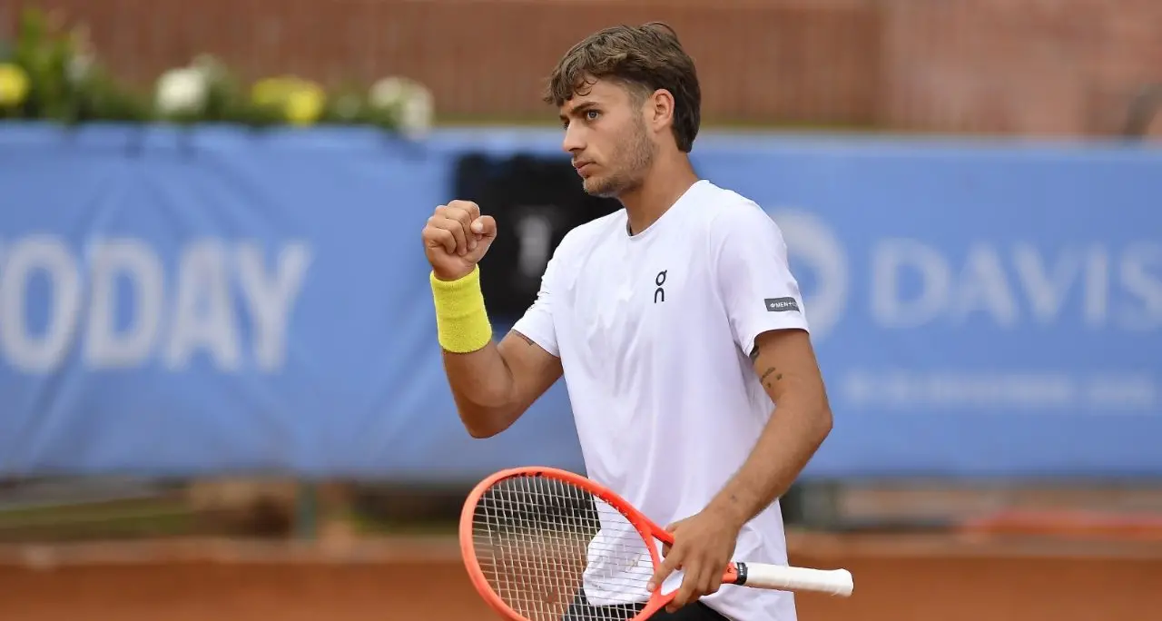 Tennis, Cobolli\u00A0conquista il titolo ad Amburgo e diventa numero 26 al mondo\n