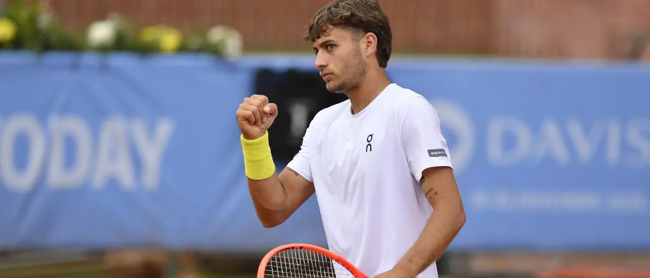 Tennis, Cobolli\u00A0conquista il titolo ad Amburgo e diventa numero 26 al mondo\n