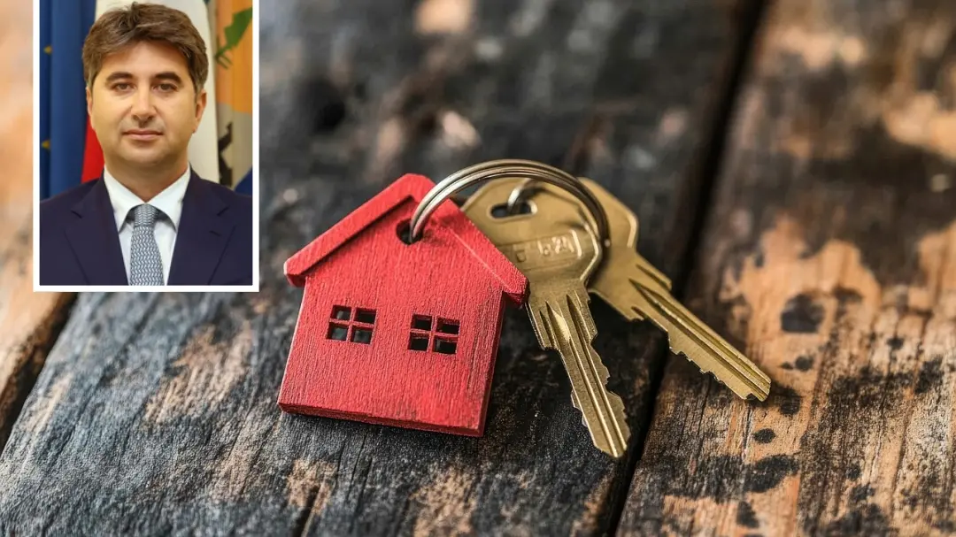 Nel riquadro, il consigliere Lo Schiavo