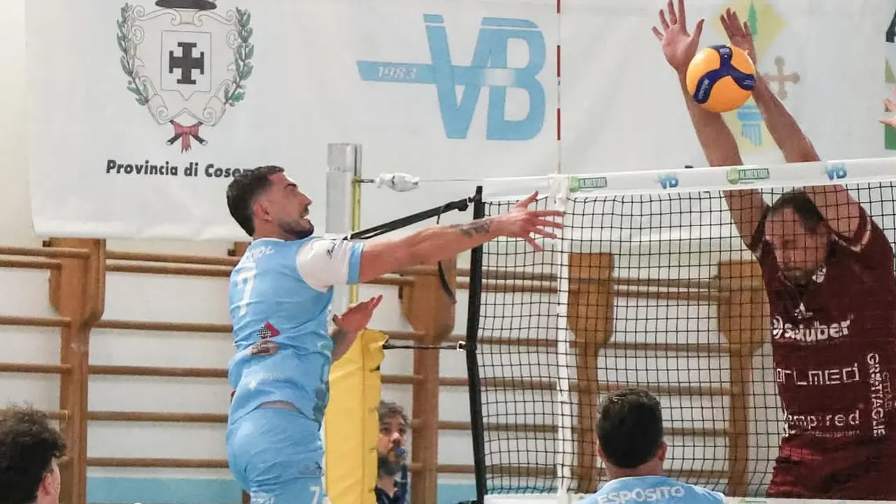 <p>Bisignano eliminato dal Grottaglie (foto Polverazzi)</p>\\n