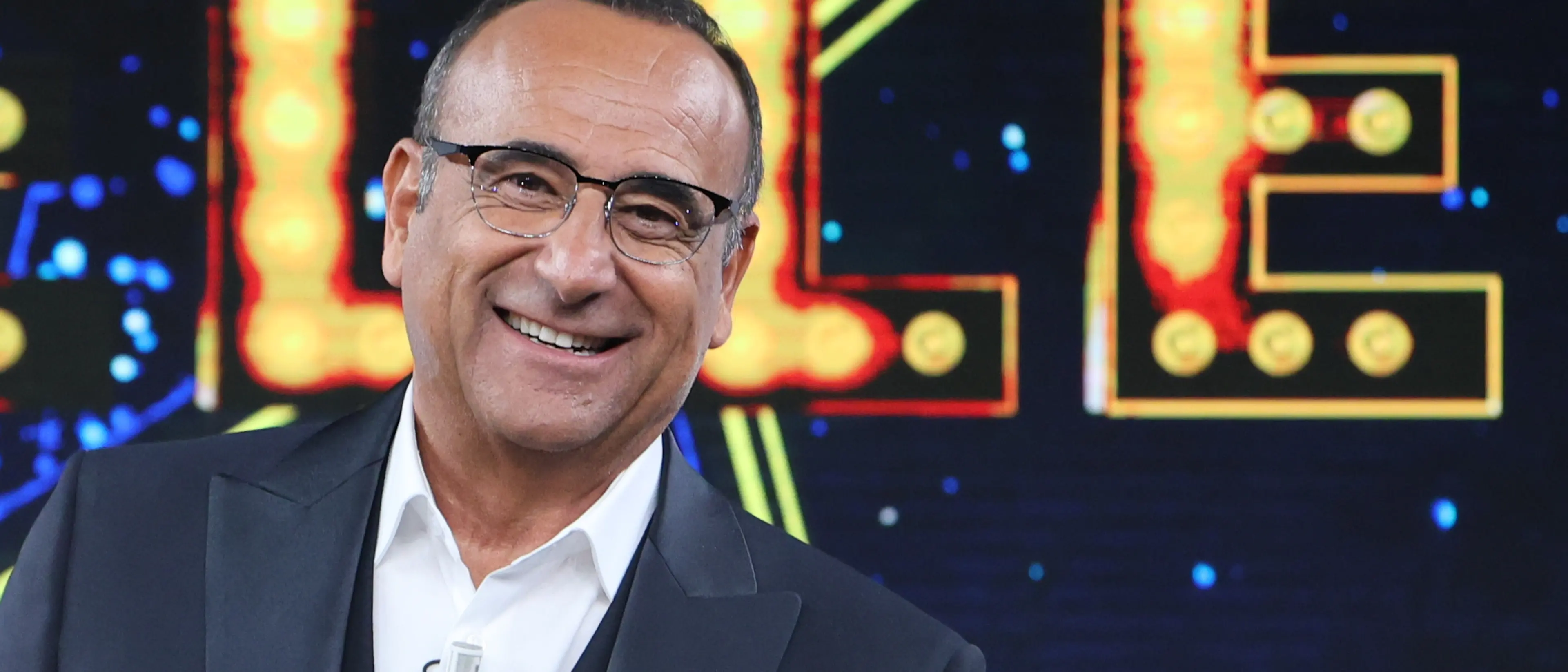 Carlo Conti\u00A0al lavoro per\u00A0Sanremo 2026: «Già arrivati dei brani. Il mio ritiro? Quando la gente smetterà di chiedermi foto al supermercato»