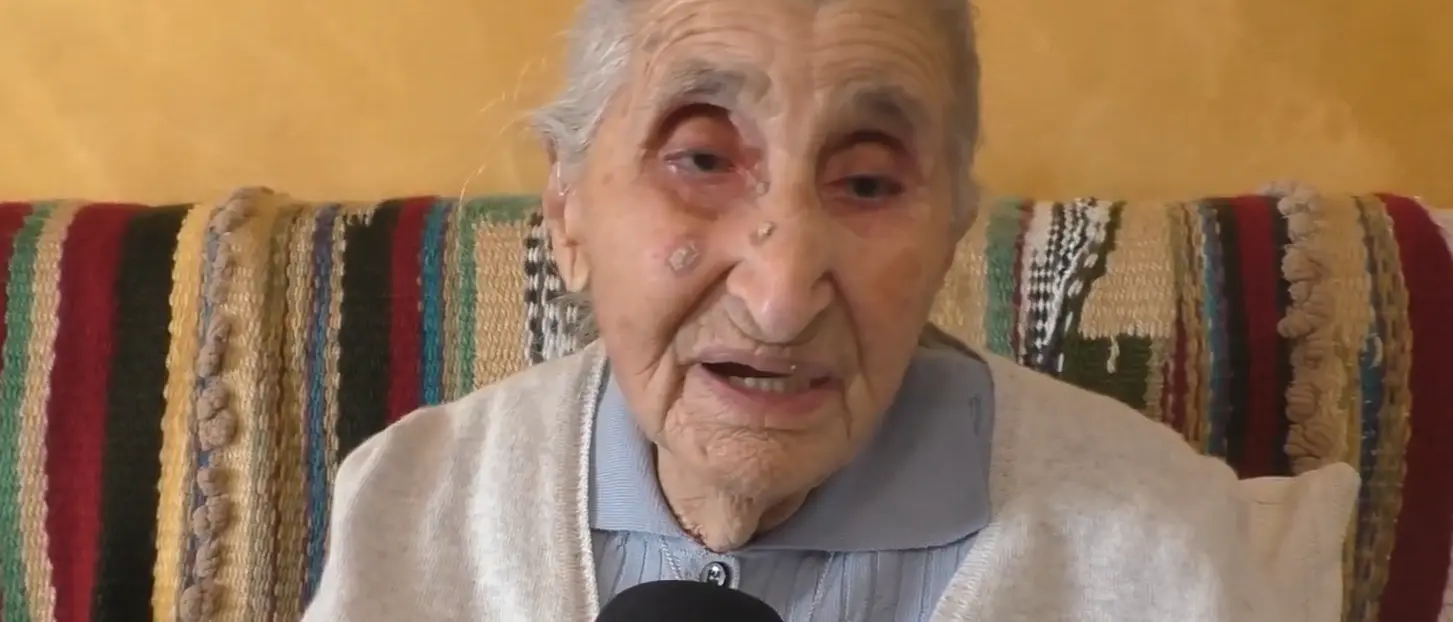 I cento anni di nonna Maria, custode della Calabria greca: «Combatterò fino\u00A0all’ultimo per salvare questa lingua»\n