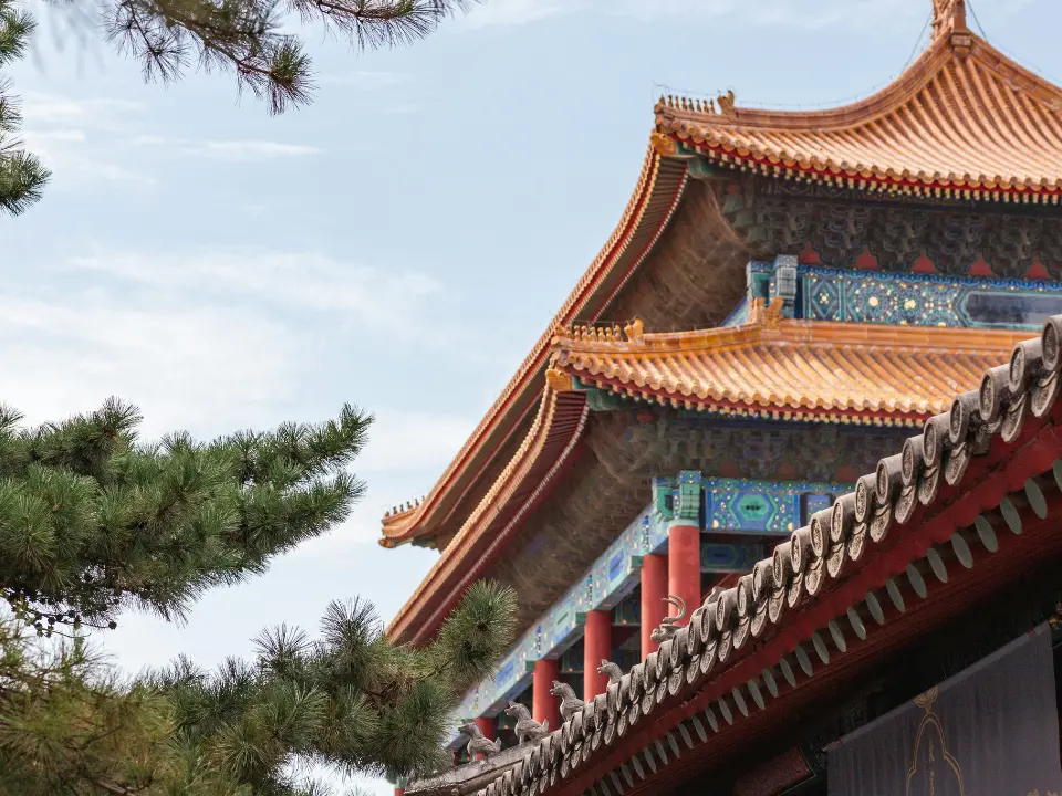 La Cina corre nel futuro: tra miracoli tecnologici e libertà compresse Pechino detta il ritmo del XXI secolo