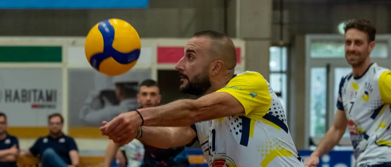 Volley maschile, Lamezia perde ma prosegue i play off. In Serie C emozioni per Rende e Praia\n