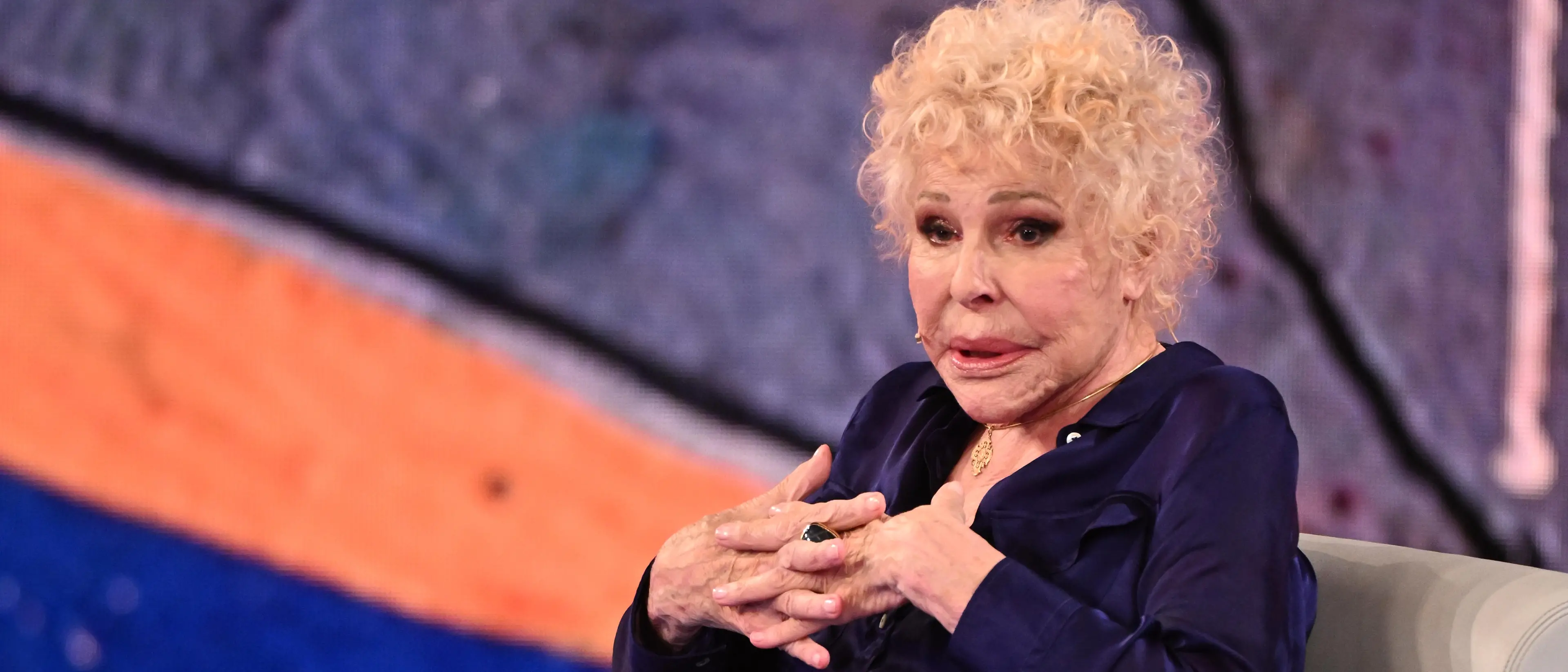 «Voglio vivere finché dò qualcosa alla vita»: Ornella Vanoni e la morte come compagna consapevole\n