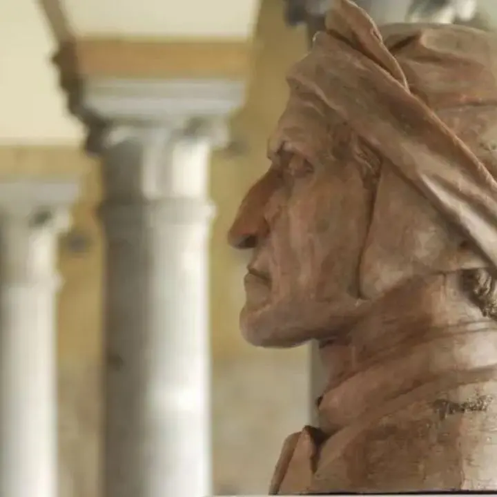 Catanzaro celebra Dante Alighieri: al Museo Musmi la presentazione del saggio Siamo fatti di parole di Enzo Bubbo\n