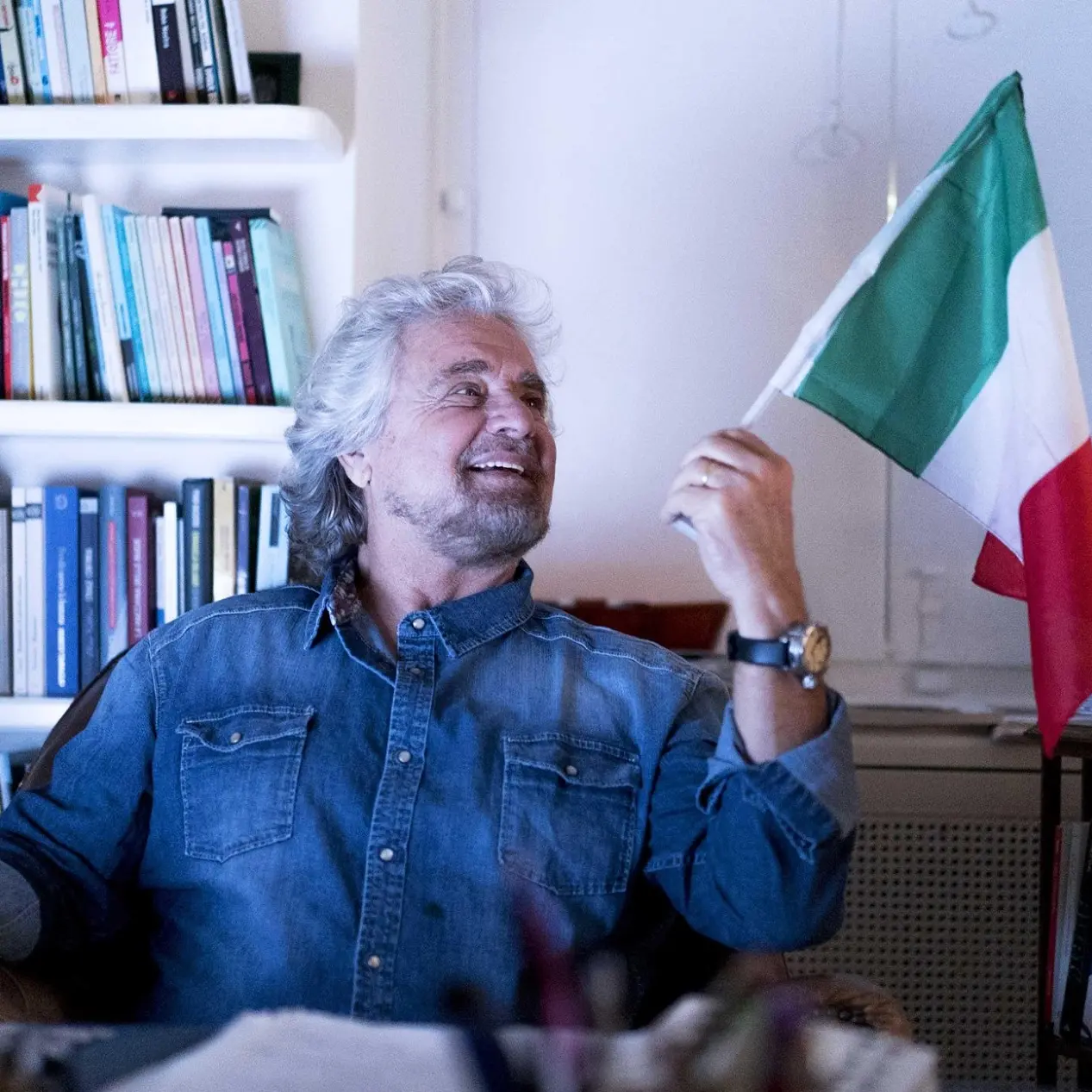 Il comico che fondò un partito: Grillo chiude col M5s\u00A0e prepara il rientro in scena con una docuserie tv\n