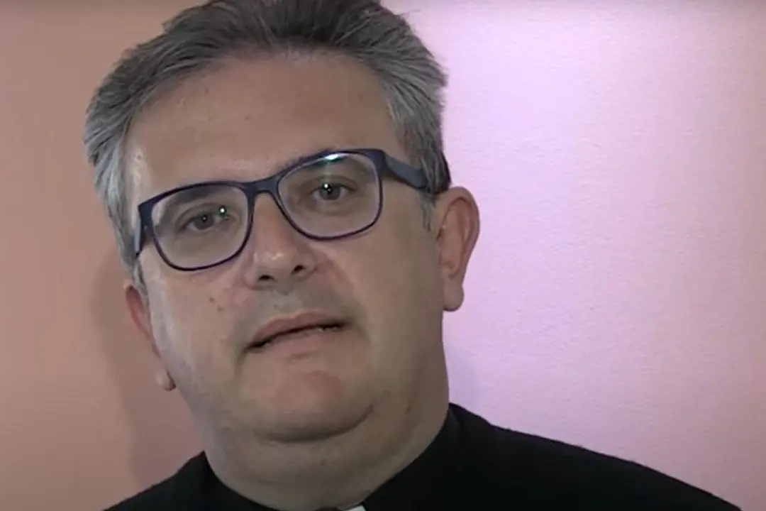 <p>Don Ennio Stamile</p>\\n