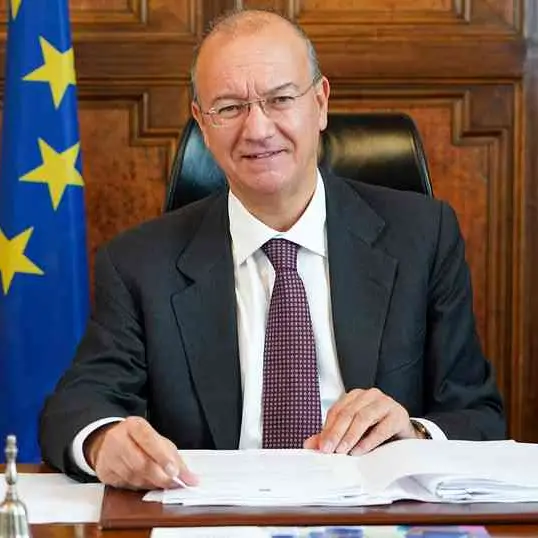Il ministro\u00A0Valditara domani in Calabria per incontrare studenti e insegnanti\n