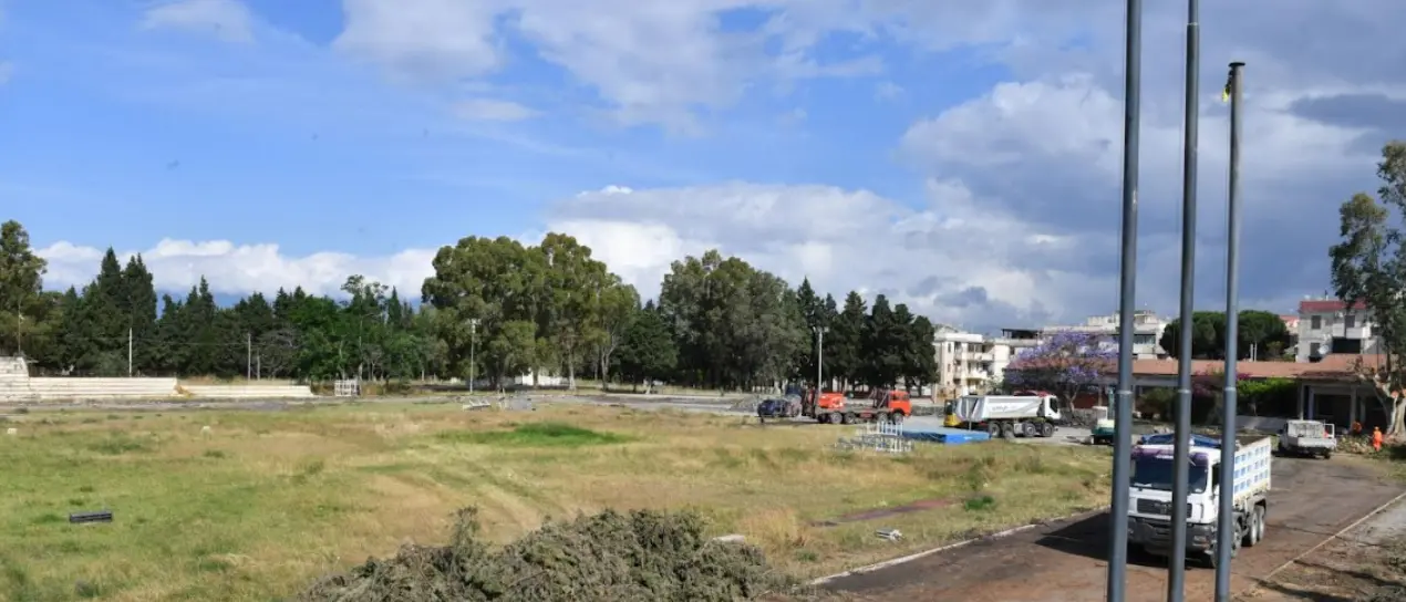 Reggio Calabria, Falcomatà nel cantiere del Campo di Modena “Penna”: «Sarà un fiore all’occhiello per tutto il Sud»\n